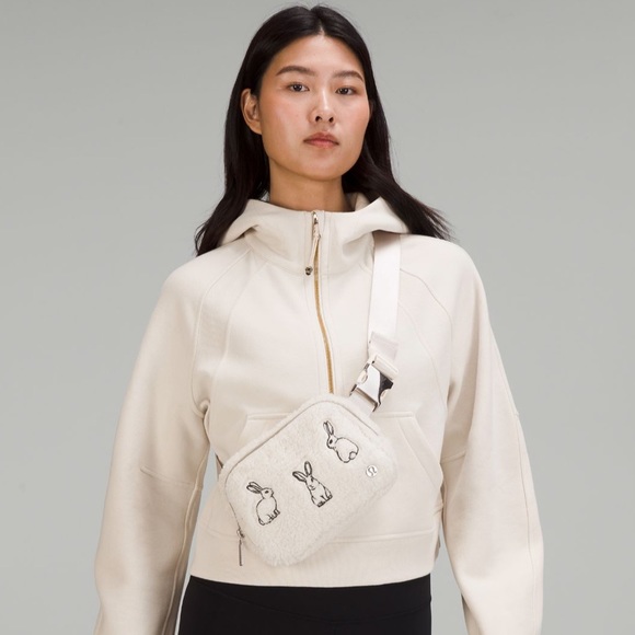 Rare BNWT Lululemon New Year Everywhere Belt Bag 1L Fleece Rabbit - Picture 6 of 12